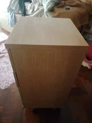 Mueble 3 cajones madera y verde