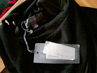 Vestido midi negro con strass