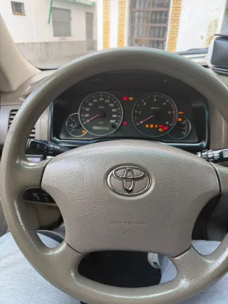 Toyota Land Cruiser 2004