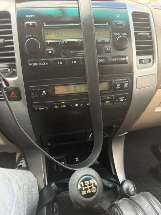 Toyota Land Cruiser 2004