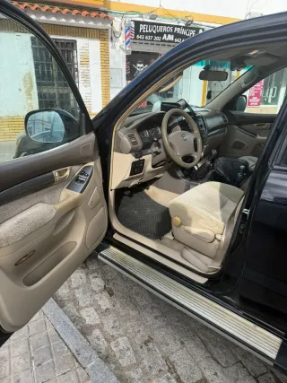 Toyota Land Cruiser 2004