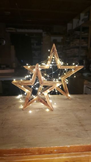 Estrellas de madera recuperada