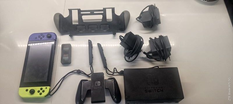 Nintendo Switch + Accesorios