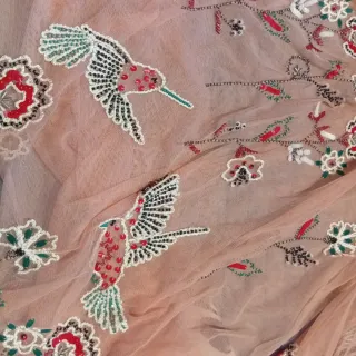 Vestido de tul con bordados