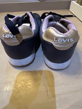 Zapatillas Levi's Negras y Grises