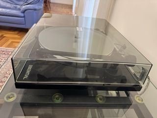 Pro-Ject Essential III Piano Black +Ortofon 2M RED