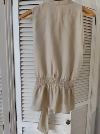 Top Zara cruzado V sin mangas lazo