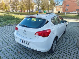 Opel Astra 2016