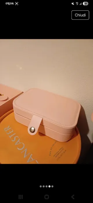 Portagioie rosa con scomparti