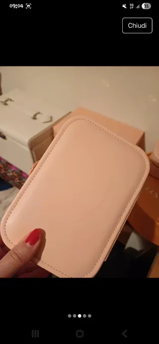 Portagioie rosa con scomparti