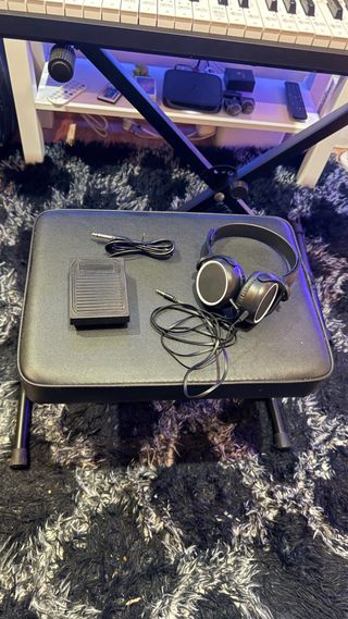 Piano Digital Alesis 88 Teclas + Accesorios