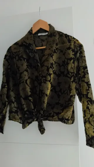 Blusa Copper&black floral verde y negra Talla S