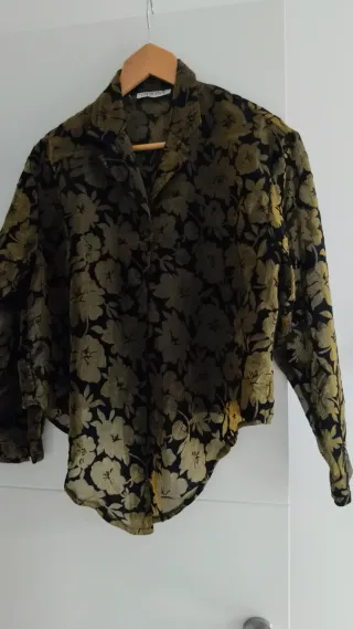 Blusa Copper&black floral verde y negra Talla S