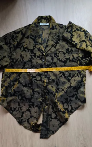 Blusa Copper&black floral verde y negra Talla S