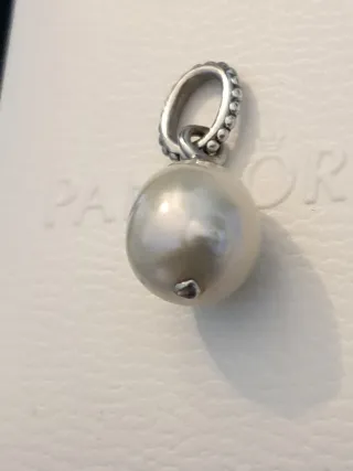 Charm Pandora Perla Barocca Bianca