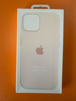 Cover iPhone 15 in silicone rosa chiaro originale