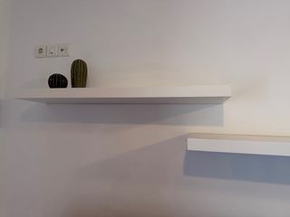 Mesa TV y Auxiliar Blanca