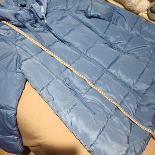 Chaquetón plumífero azul capucha T.XL