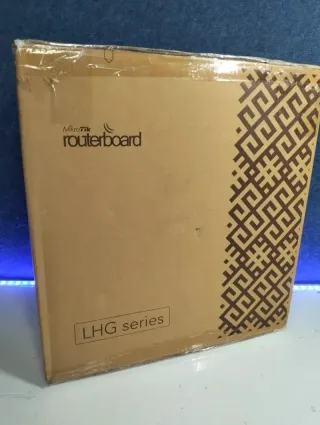 MikroTik LHG HP5 Antena Exterior 5 GHz 24.5dBi PoE