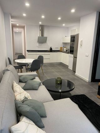 Piso en alquiler en Santa Catalina - Canteras en Palmas de Gran Canaria(Las)