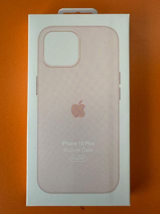 Cover iPhone 15 Plus in silicone rosa chiaro originale