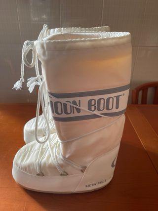 Moon Boot bianche taglia 39-41