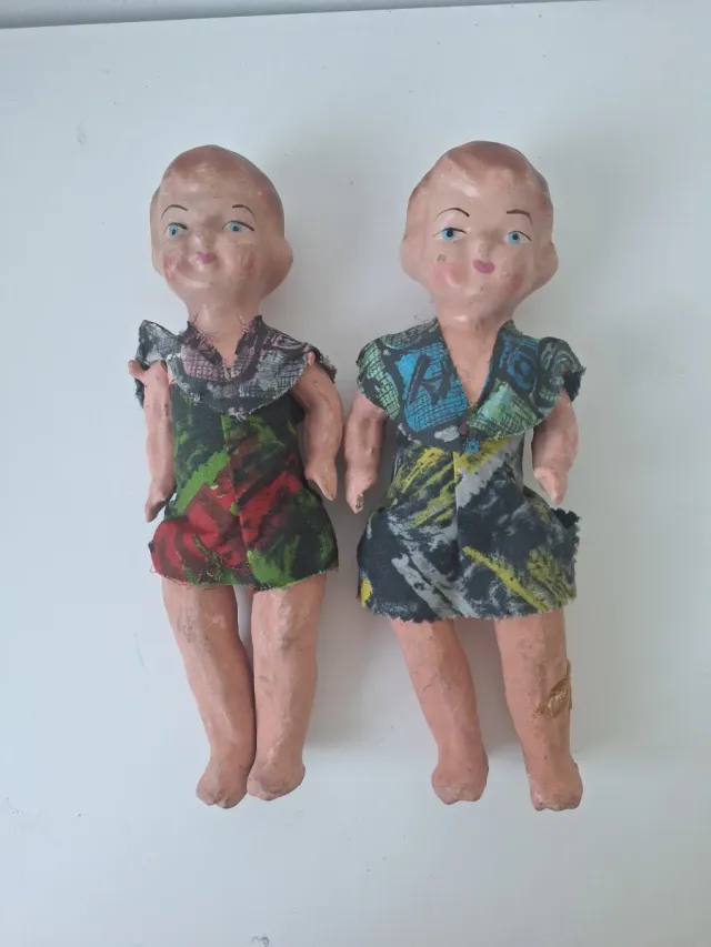 Muñeca  antiguas de cartón Pepona