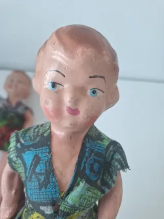 Muñeca  antiguas de cartón Pepona