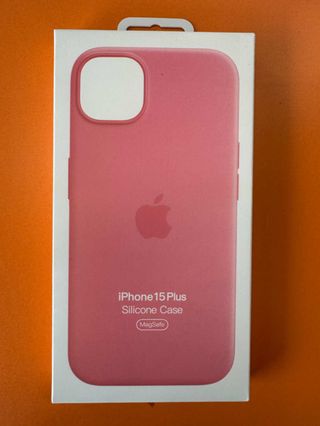 Cover iPhone 15 Plus in silicone rosa originale