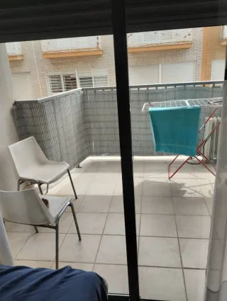 SE ALQUILA HABITACION