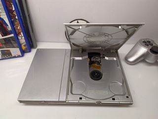 PS2 Slim Plateada SCPH-70004 + Juegos + Eye Toy