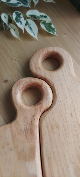 Tablas de cortar de madera con setas