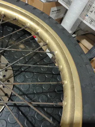 Rueda Delantera Honda Dominator