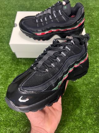 Nike Air Max 95 Undefeated Negra