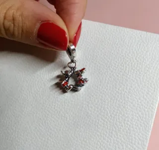 Charm beso Minnie Mickey