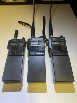 Walkie Talkie Yaesu FTH-7010
