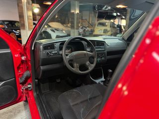 Volkswagen Golf Pink Floyd