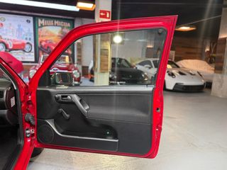 Volkswagen Golf Pink Floyd