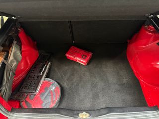 Volkswagen Golf Pink Floyd