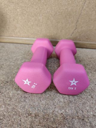 Par de mancuernas de neopreno 1kg
