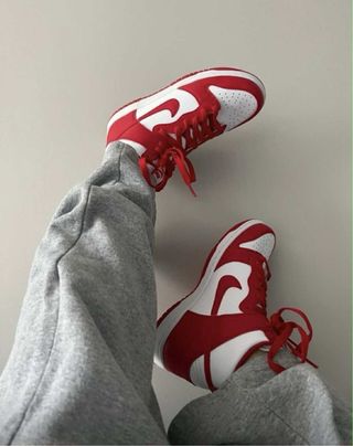Zapatillas Nike Dunk High Rojas y Blancas