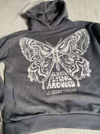 Sudadera Pull&Bear mariposa gris