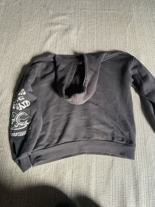 Sudadera Pull&Bear mariposa gris