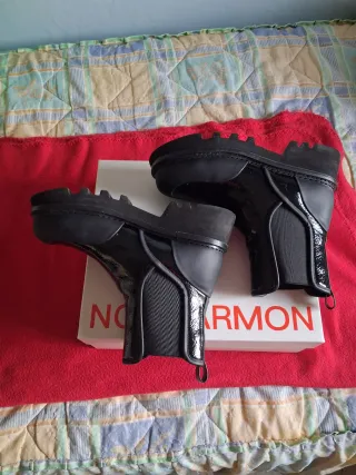 Botines negros charol