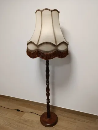 Lámpara de pie vintage tela y madera