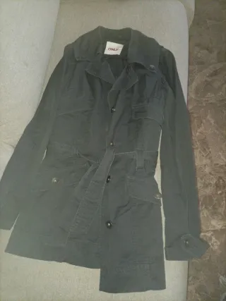 Gabardina Only verde militar mujer