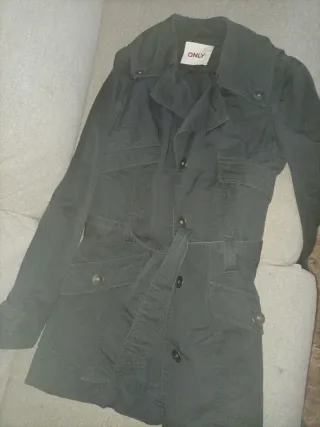 Gabardina Only verde militar mujer