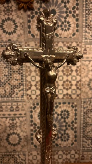 Crucifijo Metálico Estilo Gótico 35cm