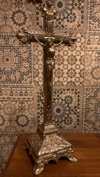 Crucifijo Metálico Estilo Gótico 35cm