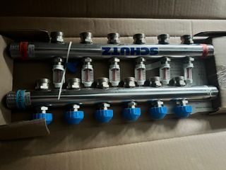 colector suelo radiante y aerotermia Schutz